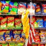 Hàng tạp hóa gồm những gì? Thực phẩm là mặt hàng không thể thiếu trong các cửa hàng tạp hóa