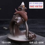 Thác khói chá chép bên suối