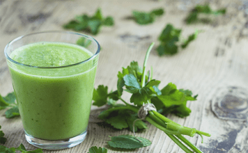 Những lợi ích của nước ép rau mùi không phải ai cũng biết